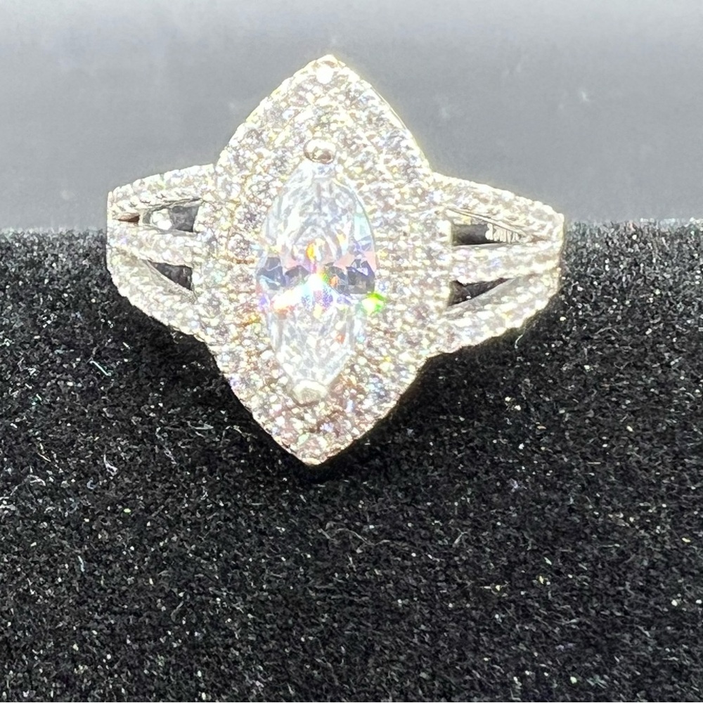 Stauer 925 Sterling Silver Marquise CZ Halo Ring Split Shank Size 9